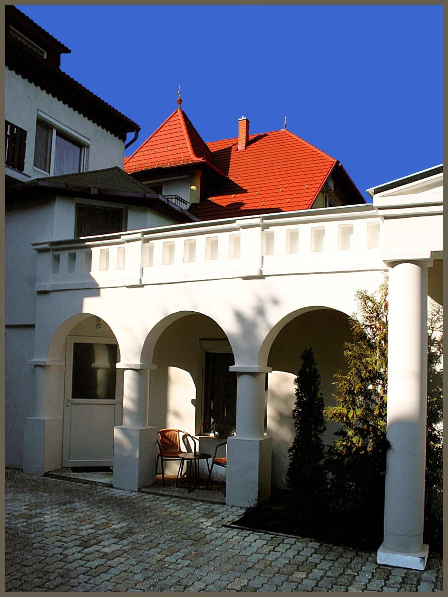 White & Quiet Apartment House Heviz Exterior photo
